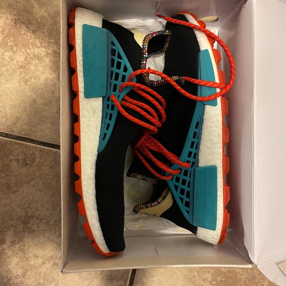Pharell x NMD Human Race Addidas - Picture 2 of 7